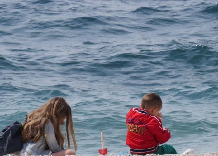 M&g Apartamentioniansarandasea